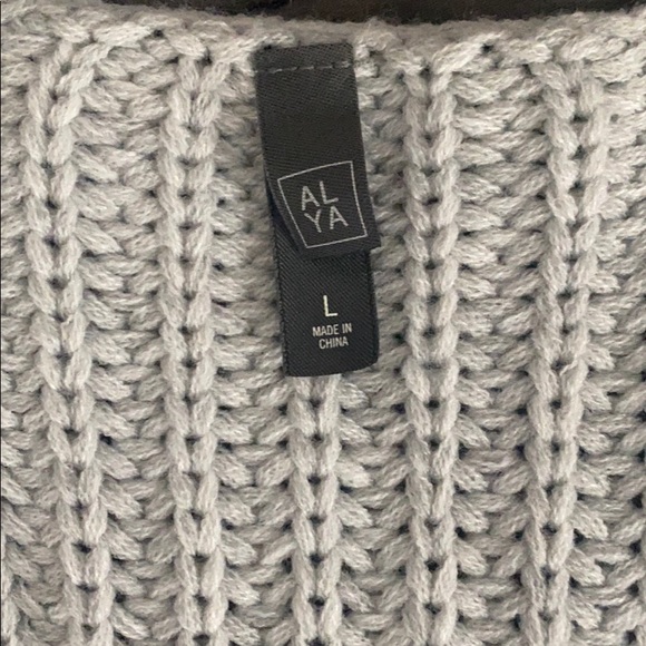 Light grey cardigan! - Picture 3 of 4